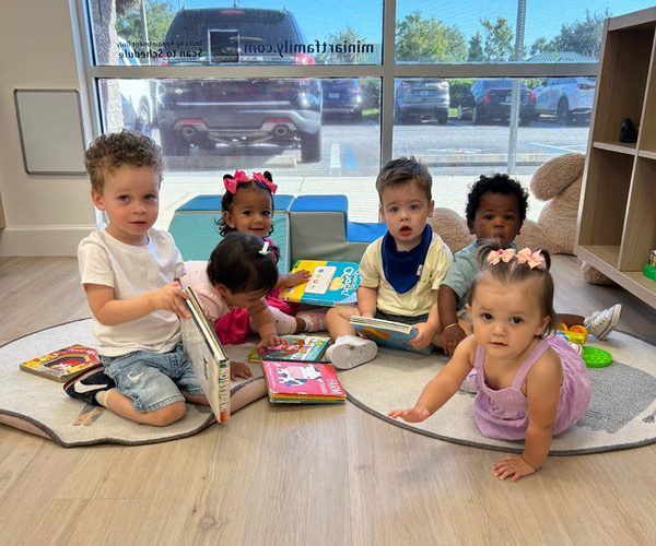 pre school kids reading, daycare center